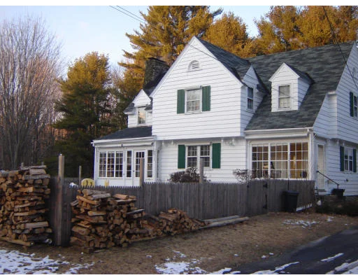 Photo of 327 Spencer Rd