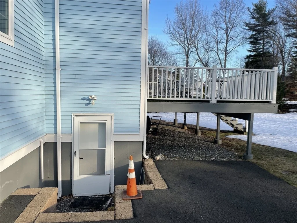 Photo of 12 Heritage Ln