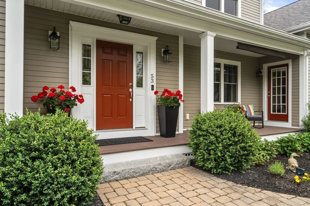 Photo of 53 Thompson Ave