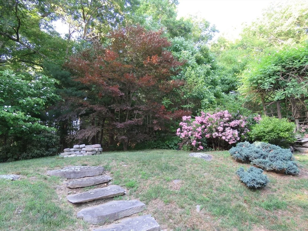 Photo of 14 Circle Dr