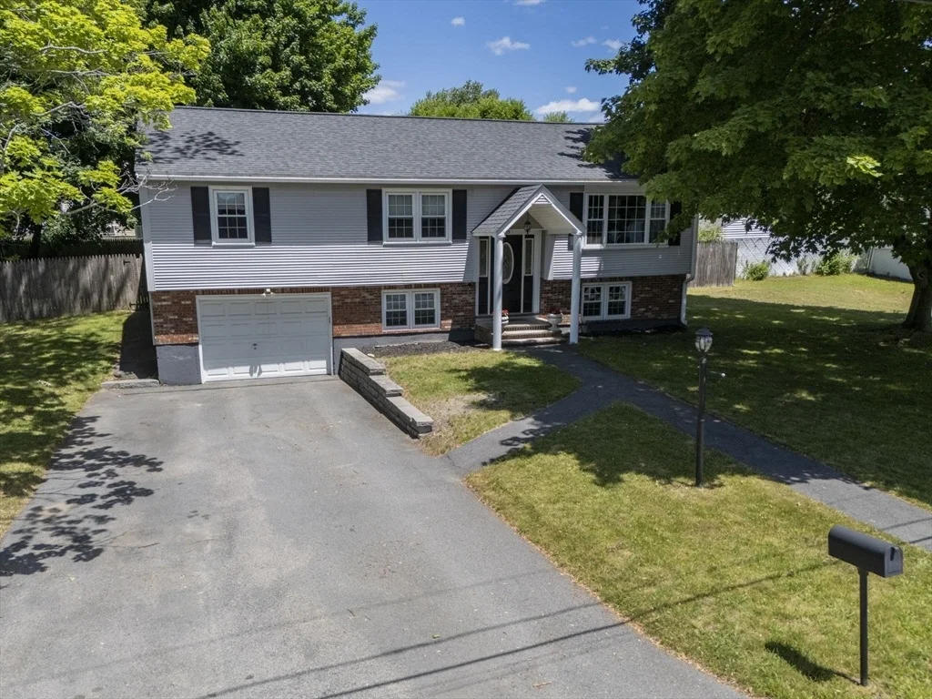 Photo of 35 Oakmeadow Ln