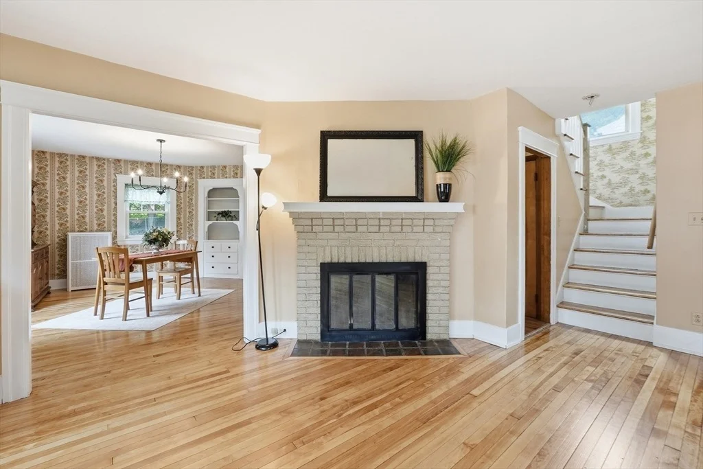 Photo of 11 Wildrose Avenue