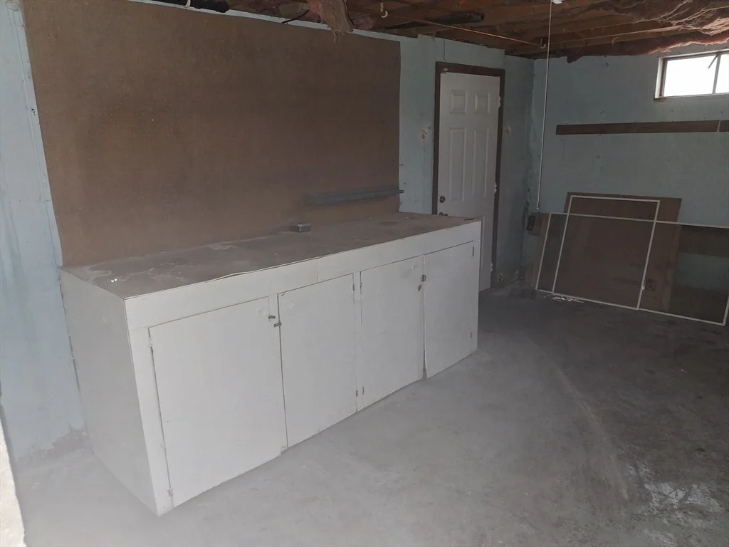 Photo of 8 Laurel Dr