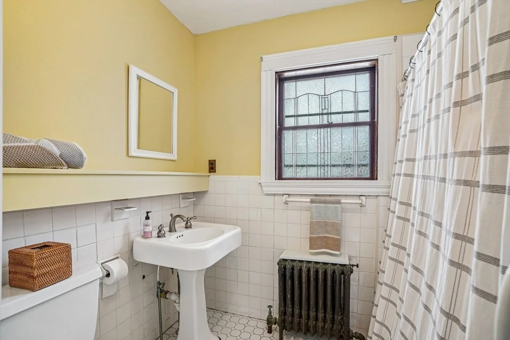 Photo of 36 Winnemay St