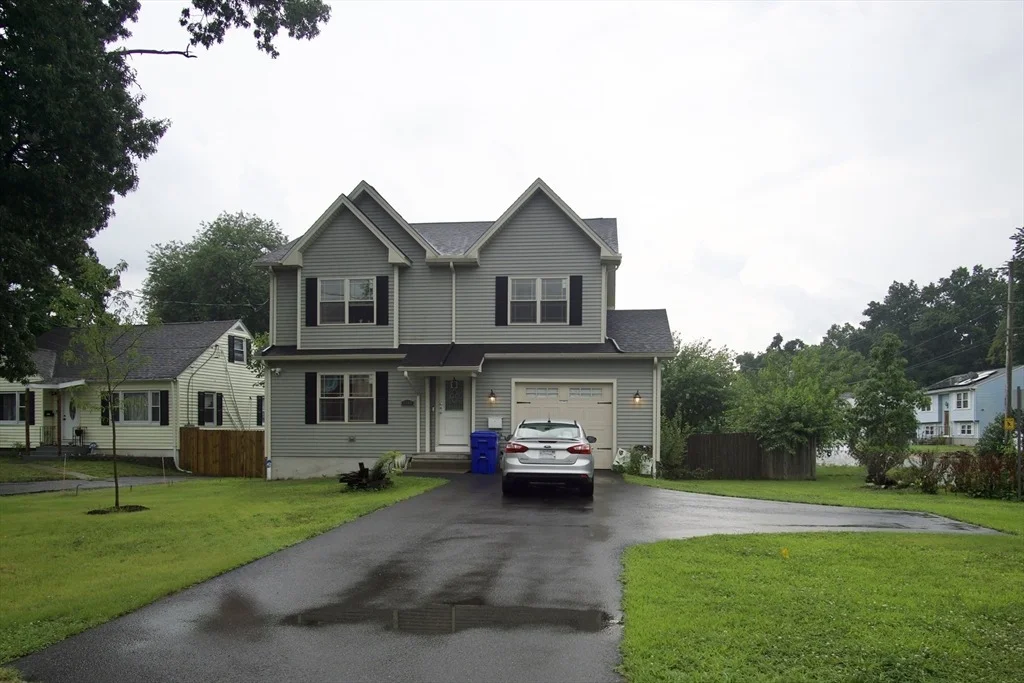 Photo of 1289 Bay St.