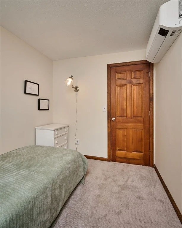 Photo of 10 Robin Rd