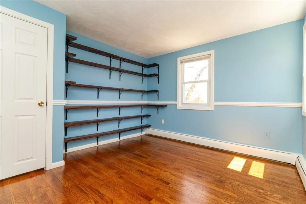 Photo of 6 Dennis Rd
