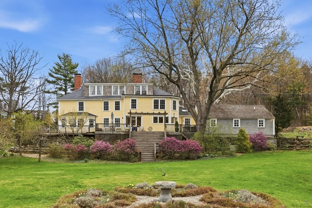Photo of 77 Pinnacle Rd