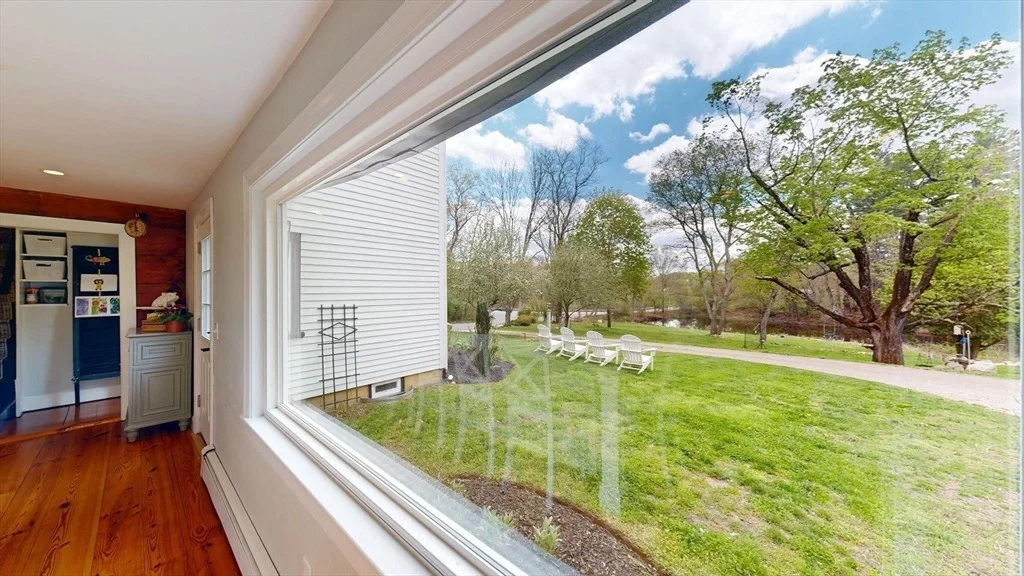Photo of 375 Linebrook Rd