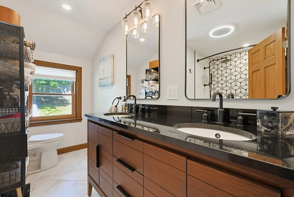 Photo of 19 Weir Rd