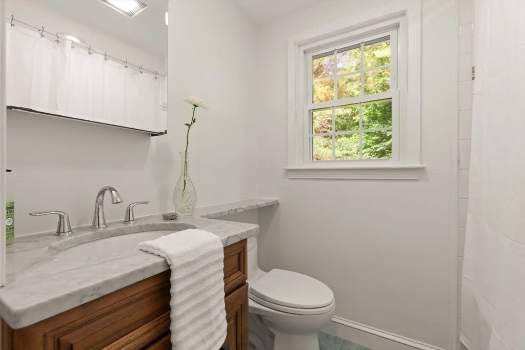 Photo of 28 Colburn Dr