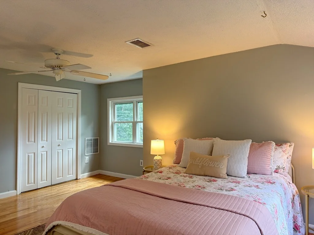 Photo of 476 Pelham Rd
