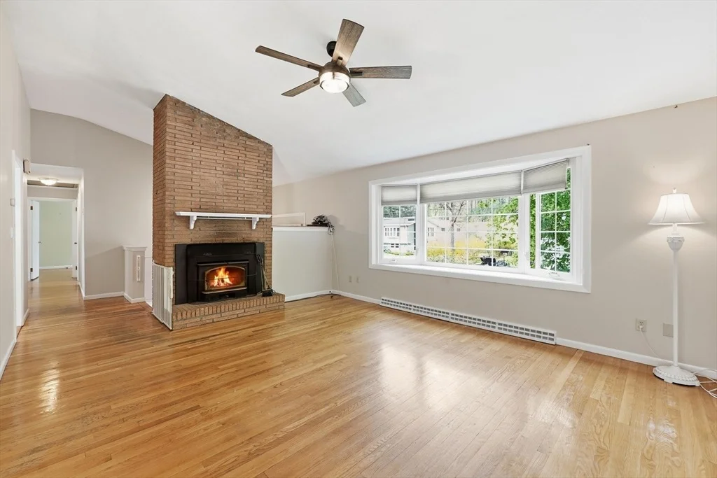 Photo of 31 Lancaster Drive