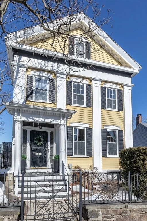 Photo of 27 Saint James St