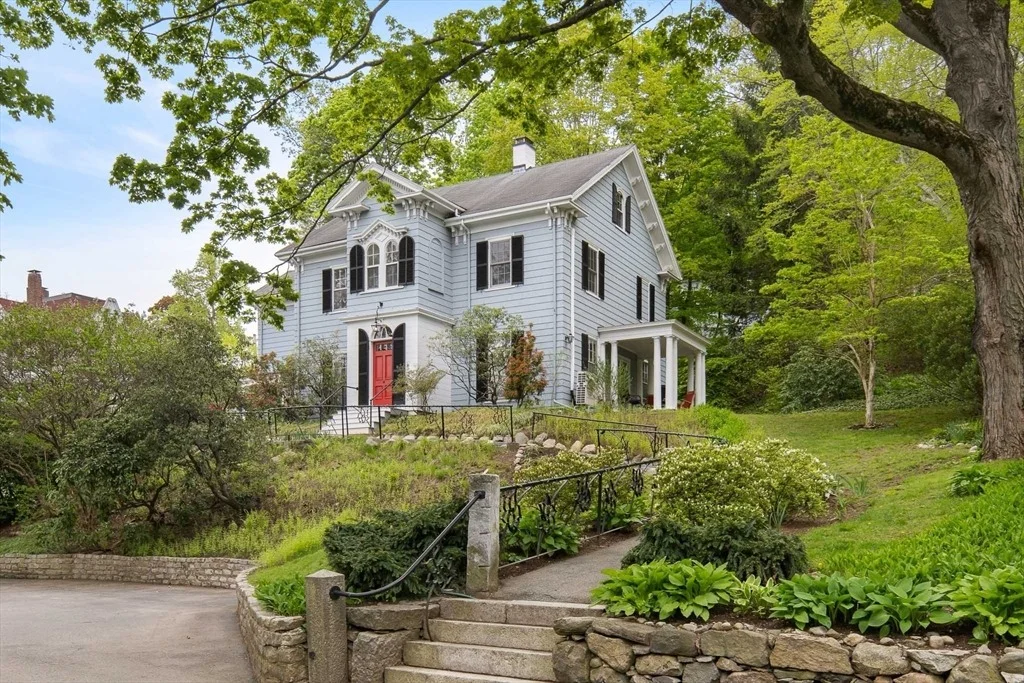 Photo of 36 Maple Ave