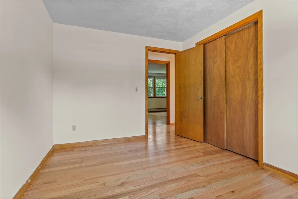 Photo of 19 Douglas Dr