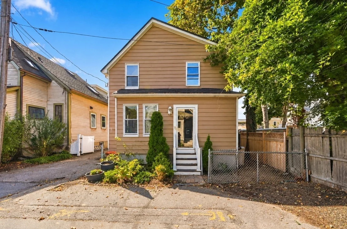 Photo of 12 Linden Pl