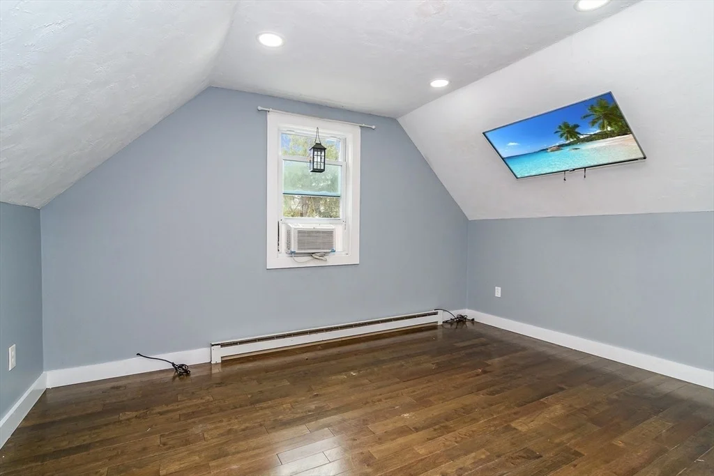 Photo of 15 Florence Ave
