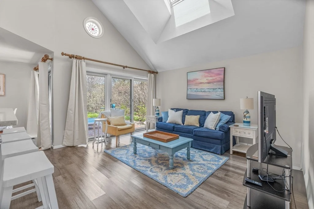 Photo of Unit F at 39 Mashie Cir