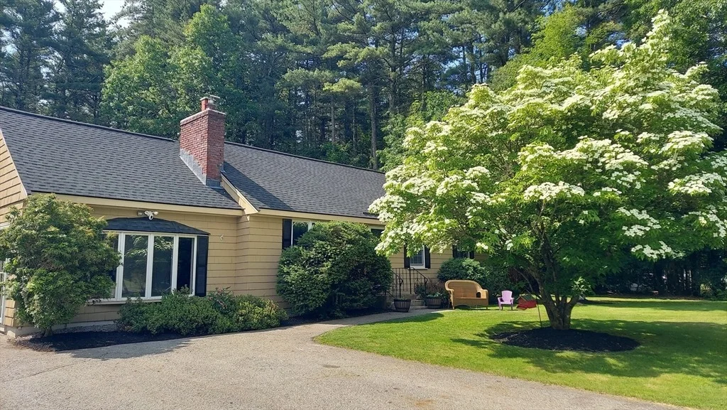 Photo of 20 Constantine Dr