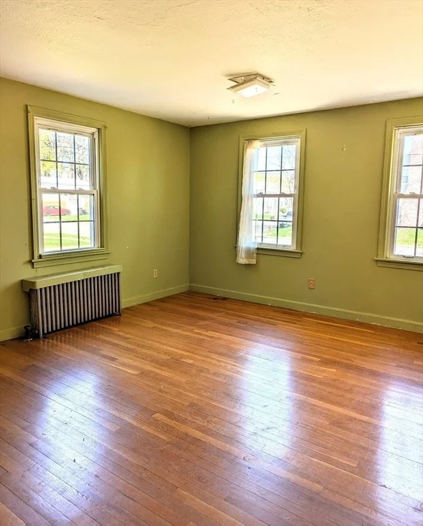 Photo of 314 Mackenzie Ave