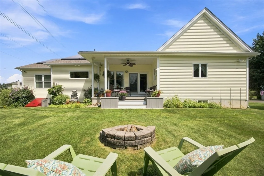 Photo of 135 Lancaster Dr