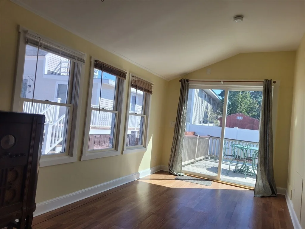 Photo of 101 Cable Ave