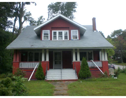 Photo of 1301 Pleasant St