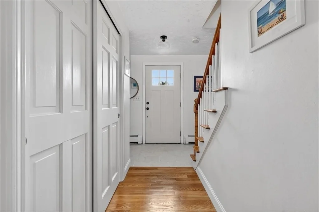 Photo of 60 Oakleaf Dr