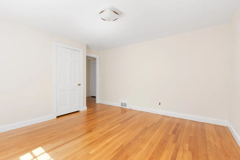Photo of 30 Richards Cir