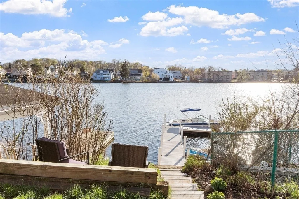 Photo of 10 Lake View Pl