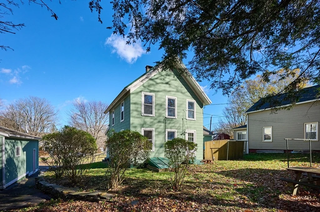 Photo of 158 Main St