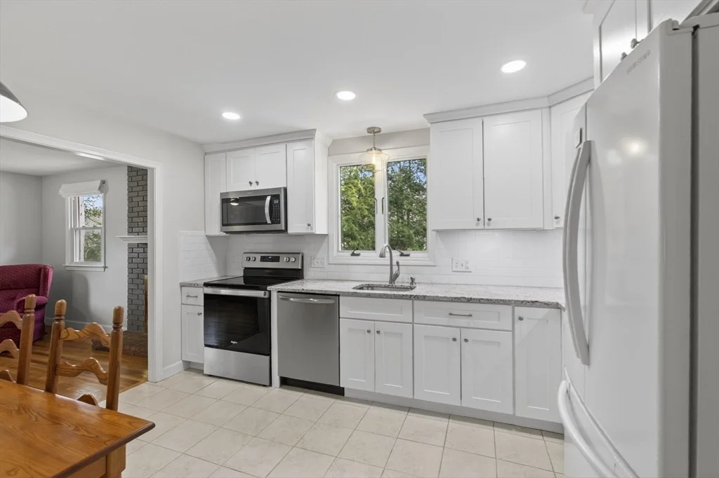 Photo of 16 Eastmount Road