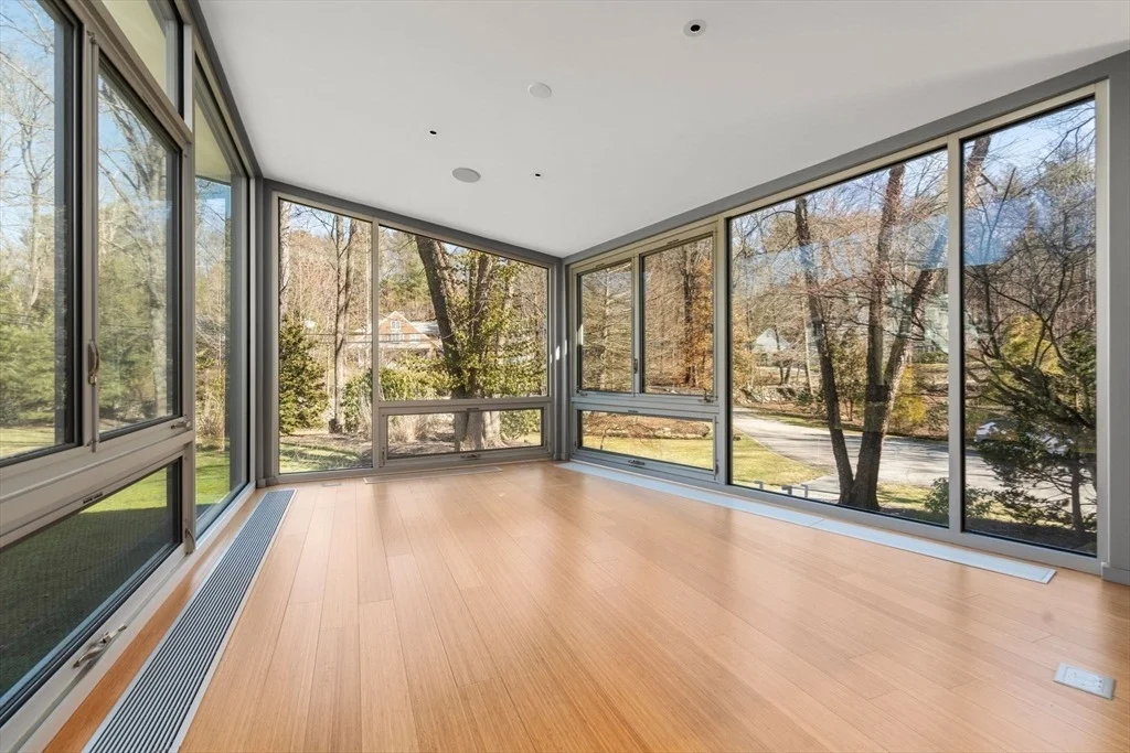 Photo of 482 Glen Road