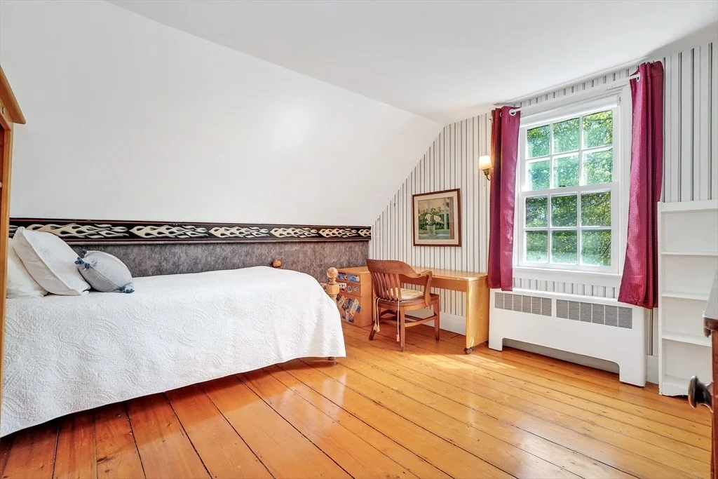 Photo of 374 Dover Road