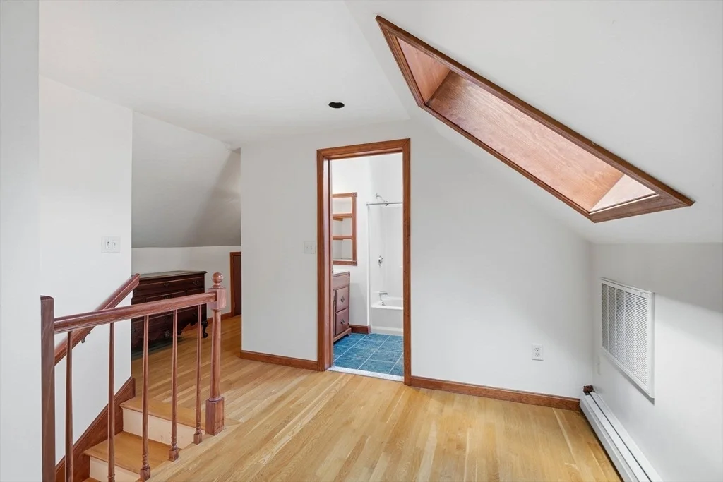 Photo of 4 Juniper Ln