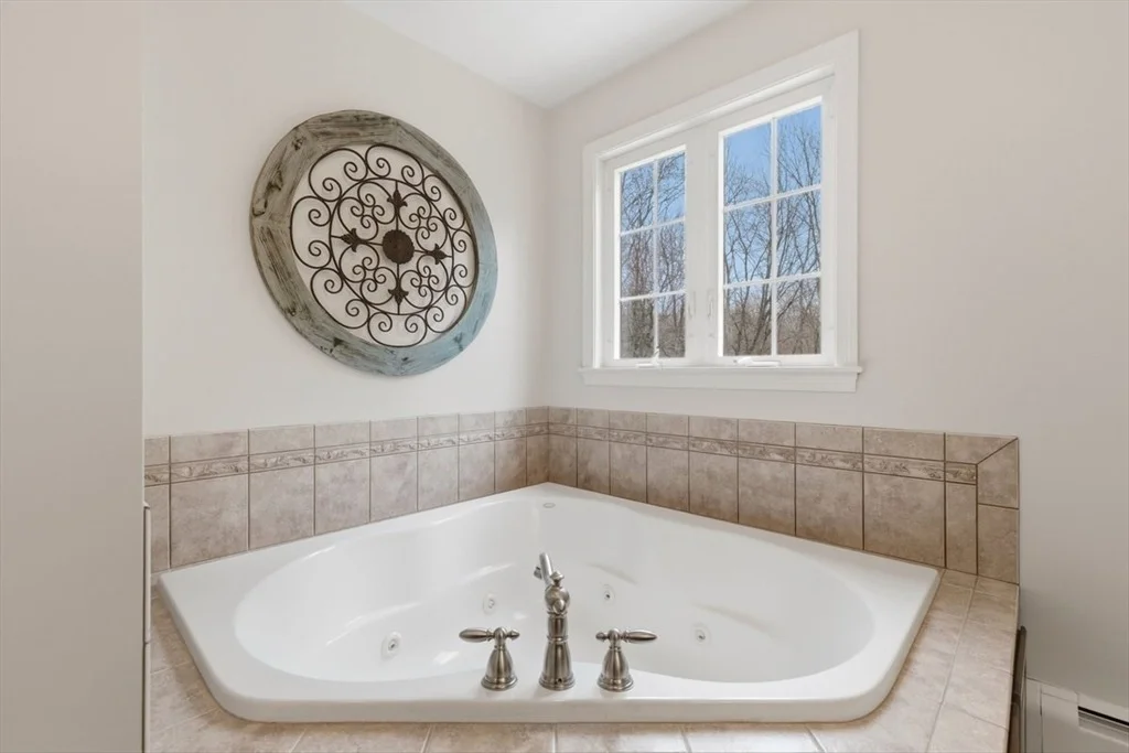 Photo of 24 Gristmill Ln