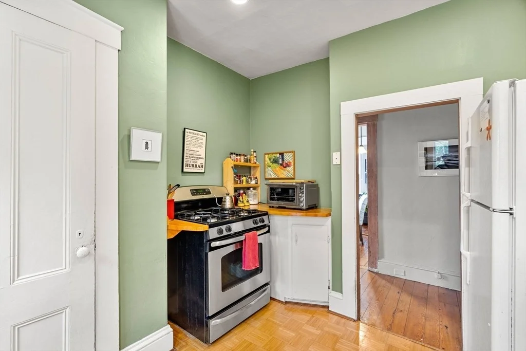 Photo of Unit 2 at 7 Glover Square