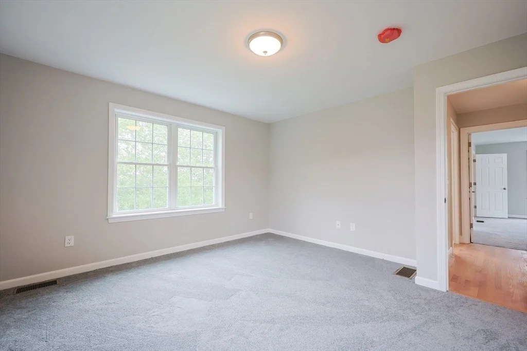 Photo of 12 Oriole Dr