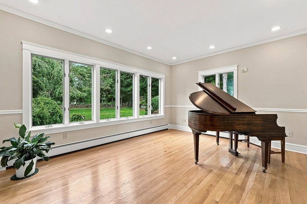 Photo of 176 Putnam Rd
