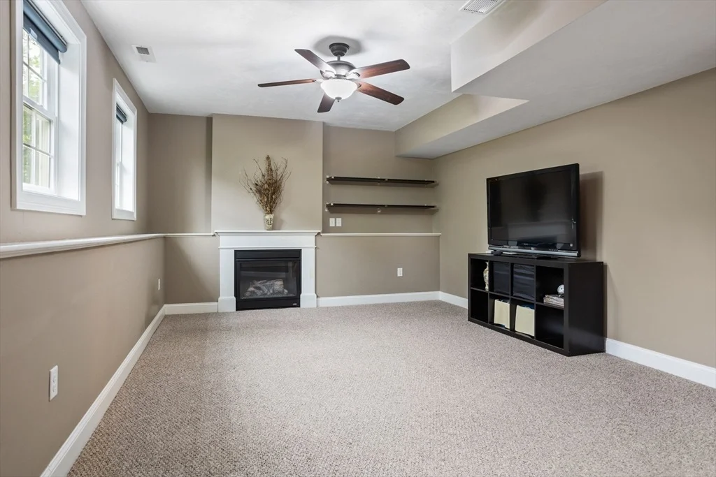 Photo of 23 Hemlock Dr