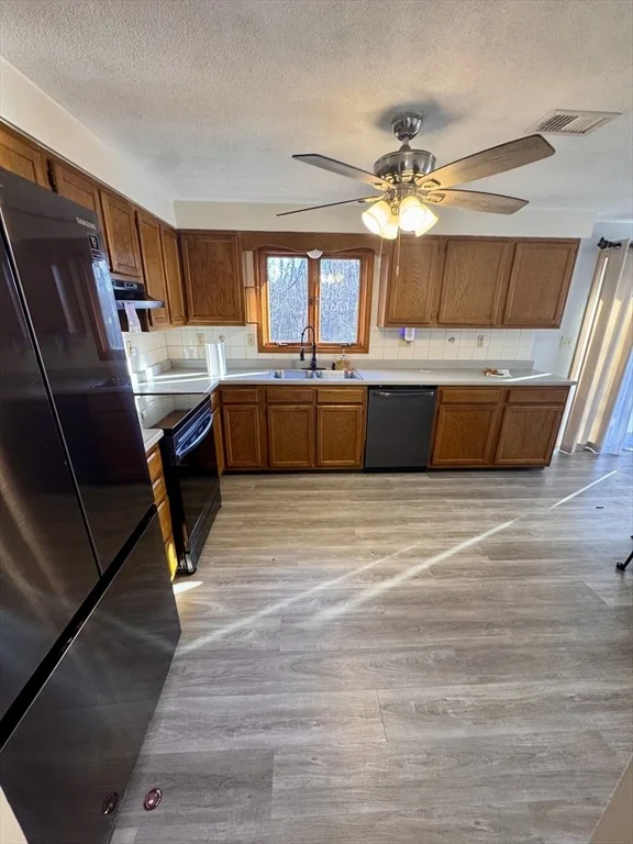 Photo of 21 Park Dr