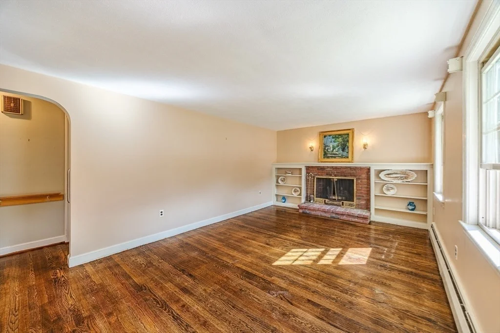 Photo of 21 Pine Ridge Circle