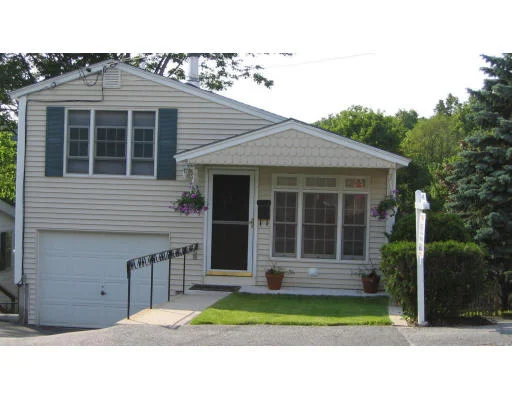 Photo of 328 Forest St