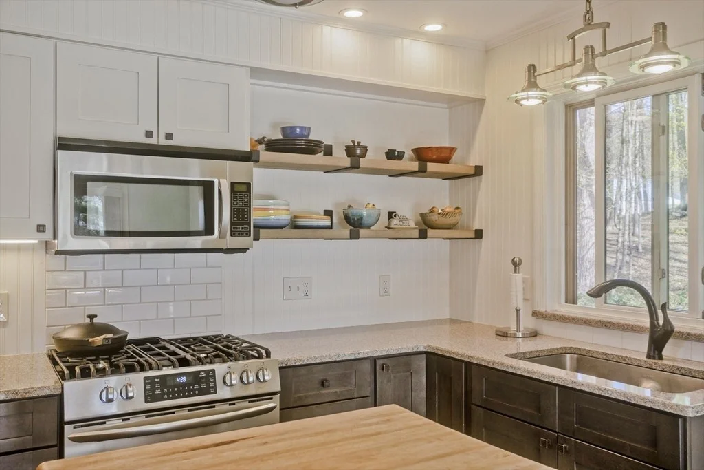 Photo of 80 Amherst Rd