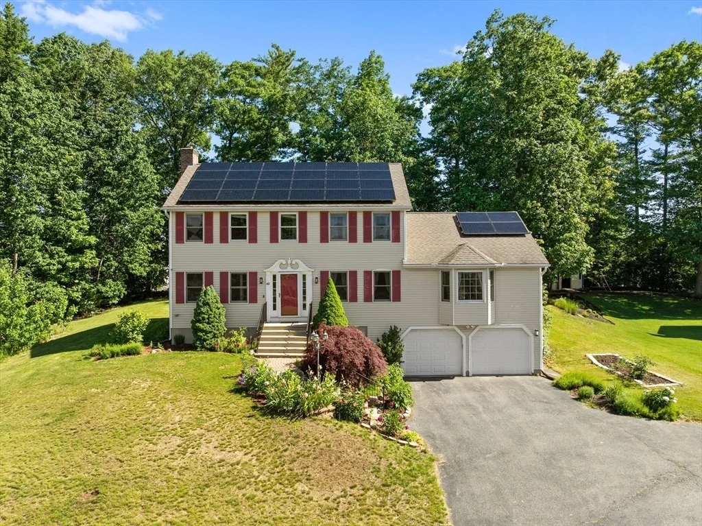 Photo of 49 Larson Ave