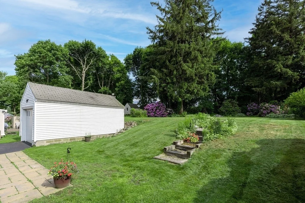 Photo of 273 River St