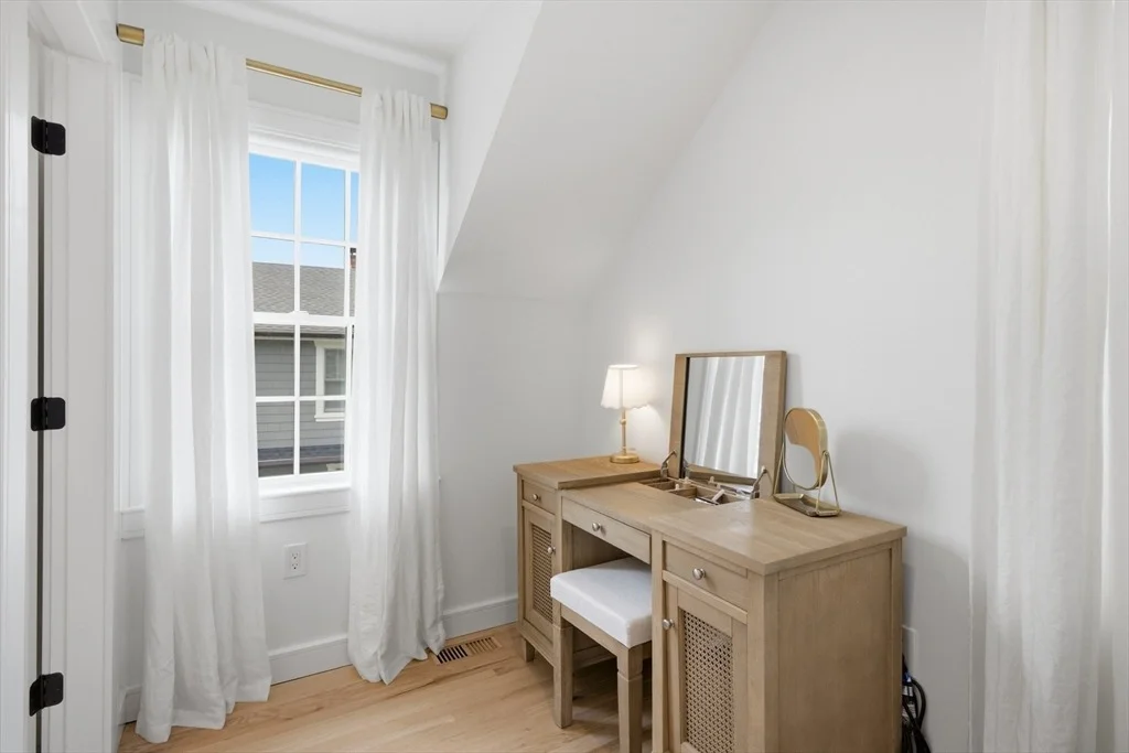 Photo of 6 Lockway Road