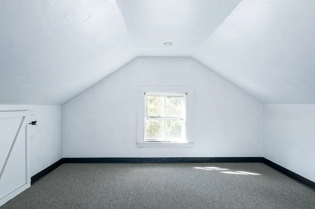 Photo of 19 Black Point Rd