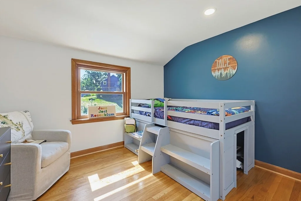 Photo of 19 Weir Rd